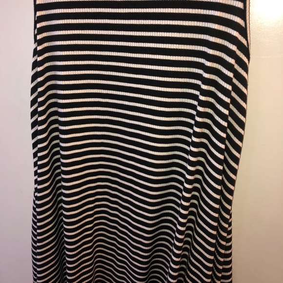 B&W Tank Top - Picture 6 of 6